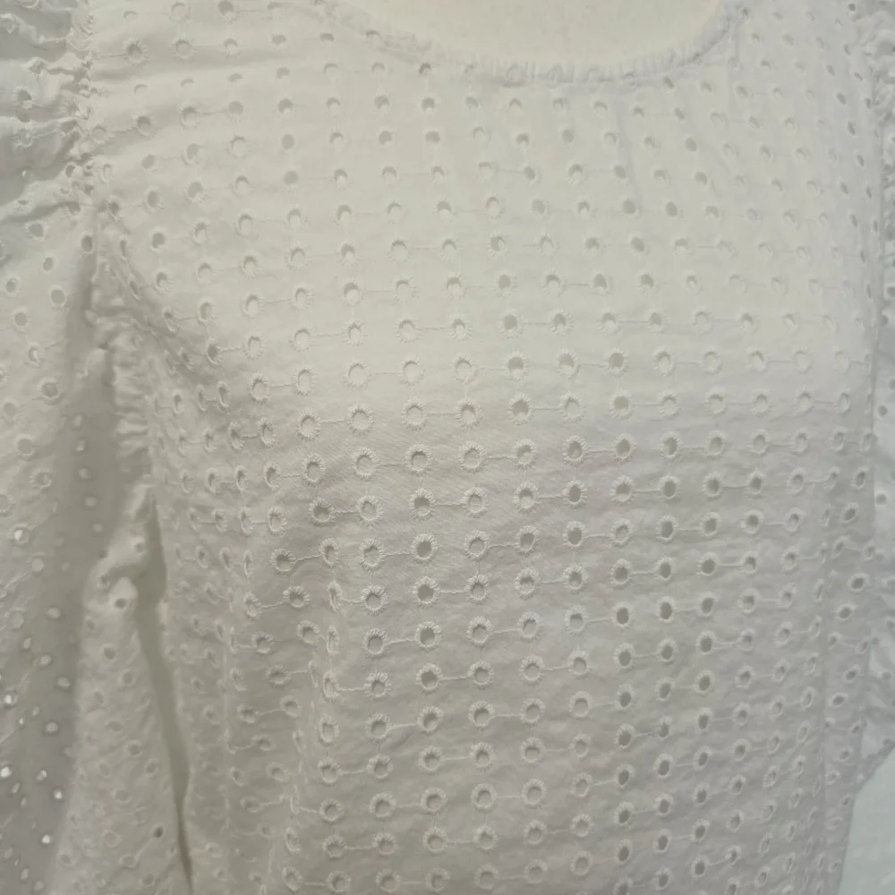 A New Day Target Emroidered White Top Size Large - Picture 9 of 12